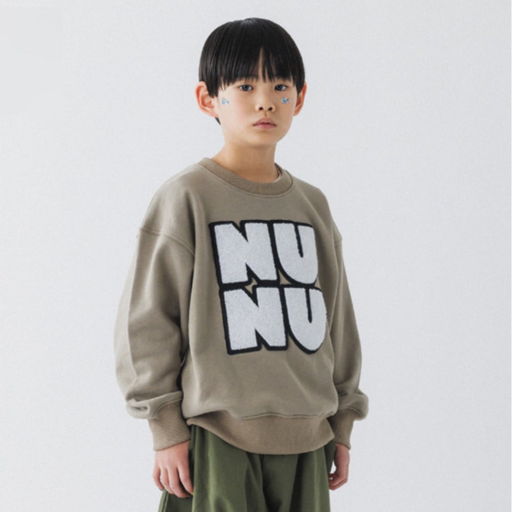 ベージュ