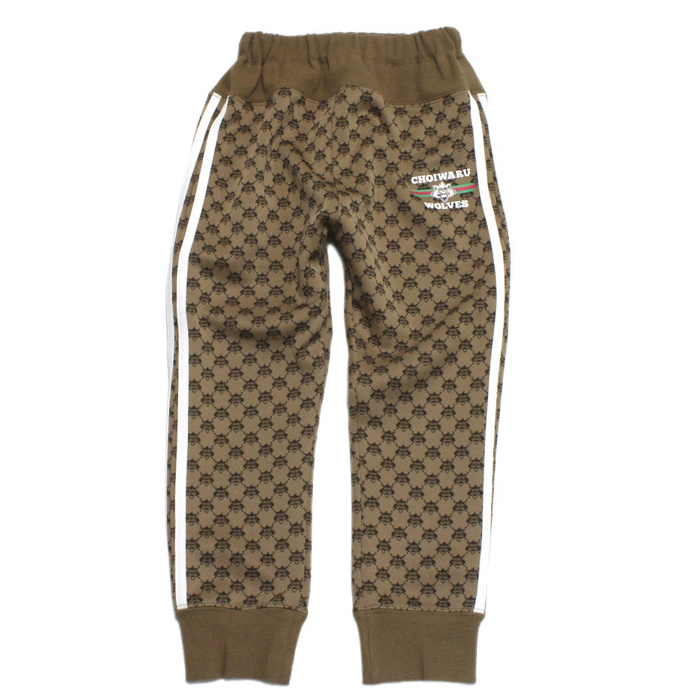 ベージュ