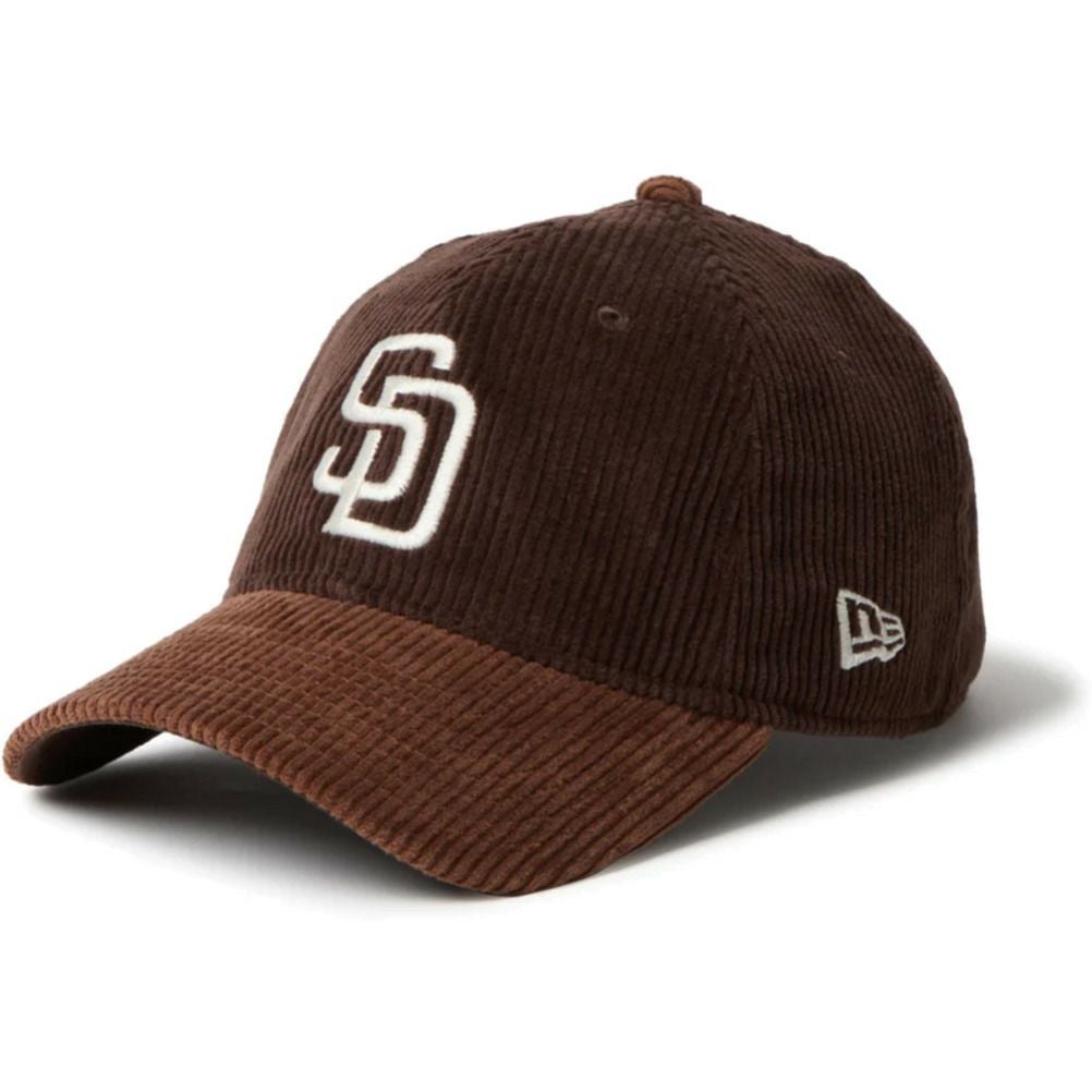 ダークブラウン