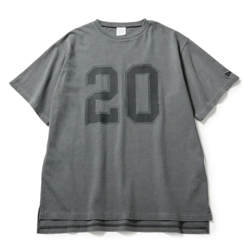 チャコールグレー